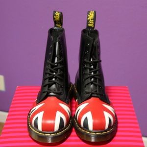 Union Jack doc martens